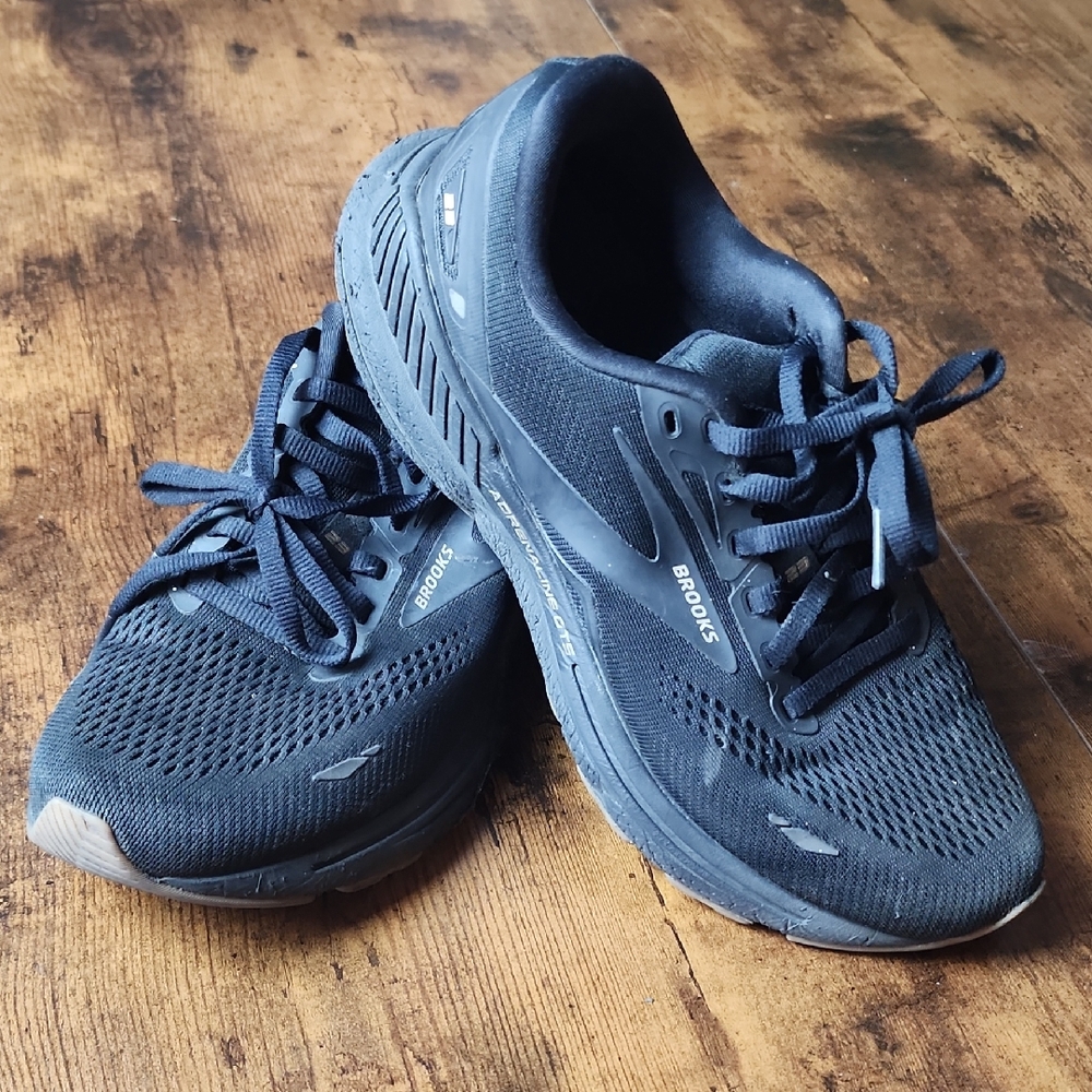 BROOKS | Womens Adrenaline GTS 23 1203811B056B‎ Black Athletic Shoes | Size 8.5